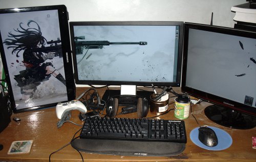 triple monitor